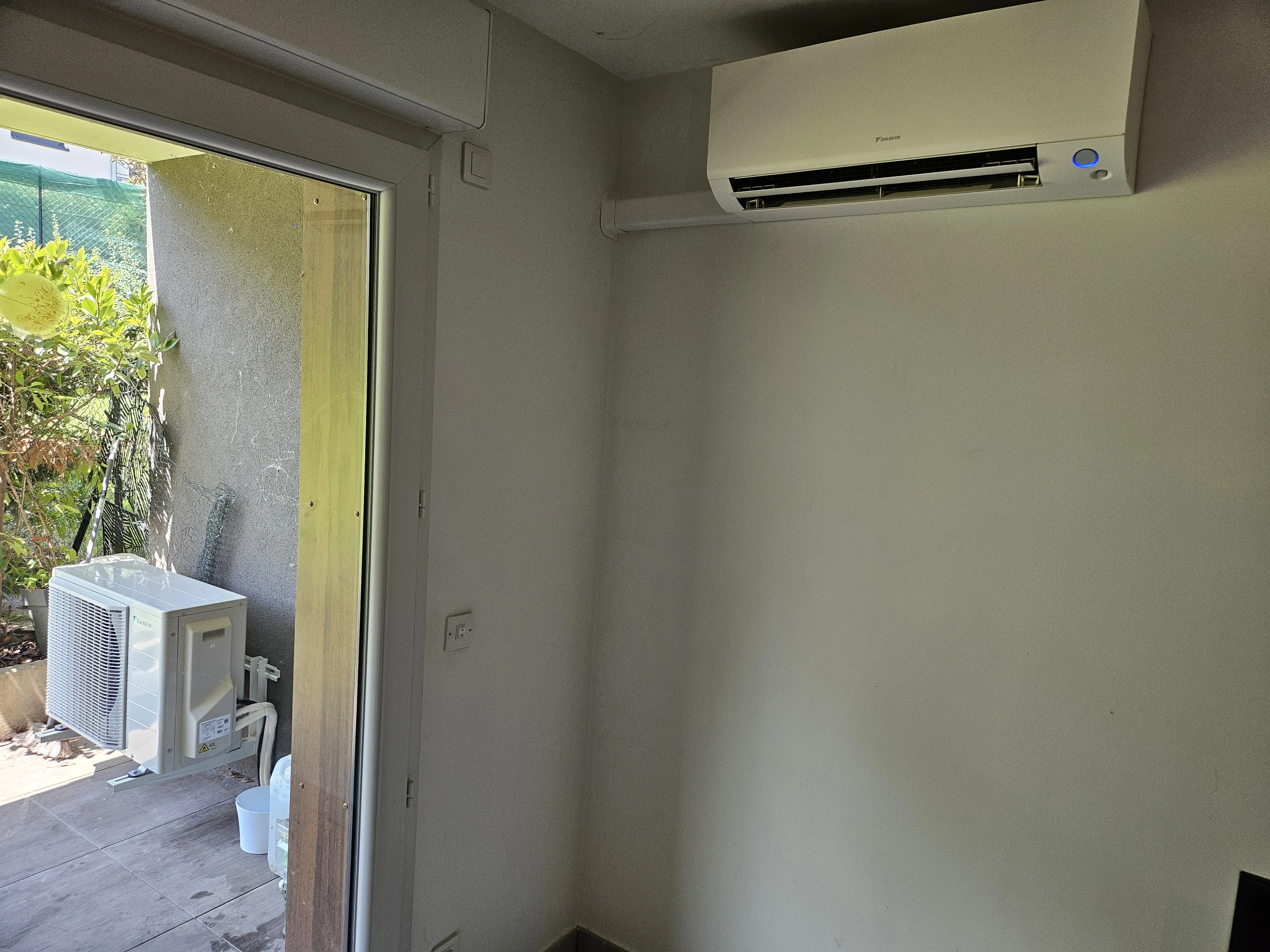 Installation pompe à chaleur mono-split Daikin Gamme Perfera - Appartement Bernin